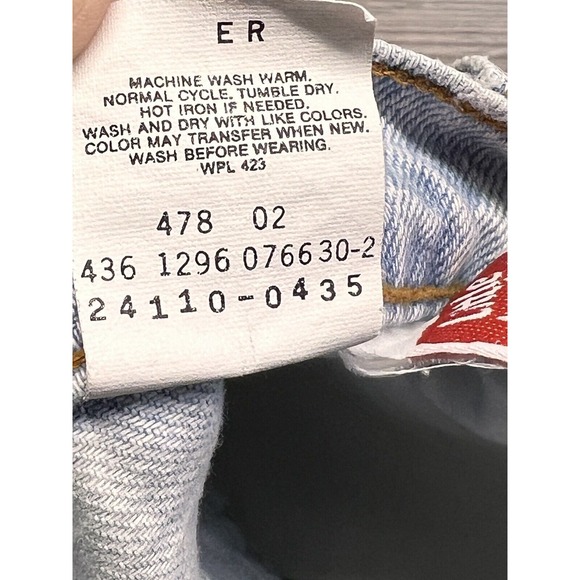 Vintage Levis 550 Boys Sz 5 Denim Jean‎ Shorts Light Wash Relaxed Fit Distressed - Picture 9 of 13